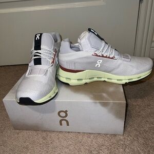 Men’s Cloudnova Running Shoes